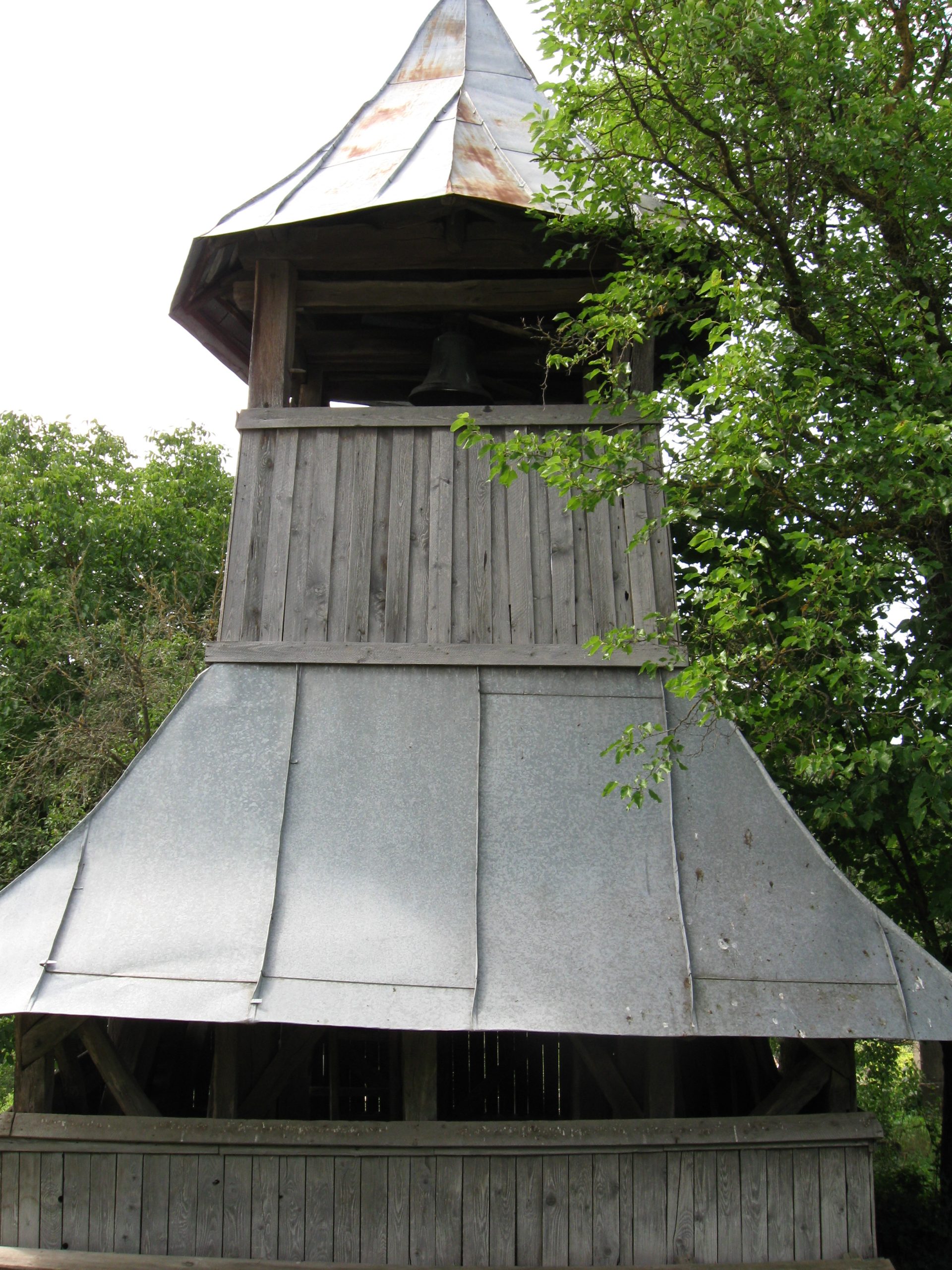 Biserica reformată Strugureni (2)
