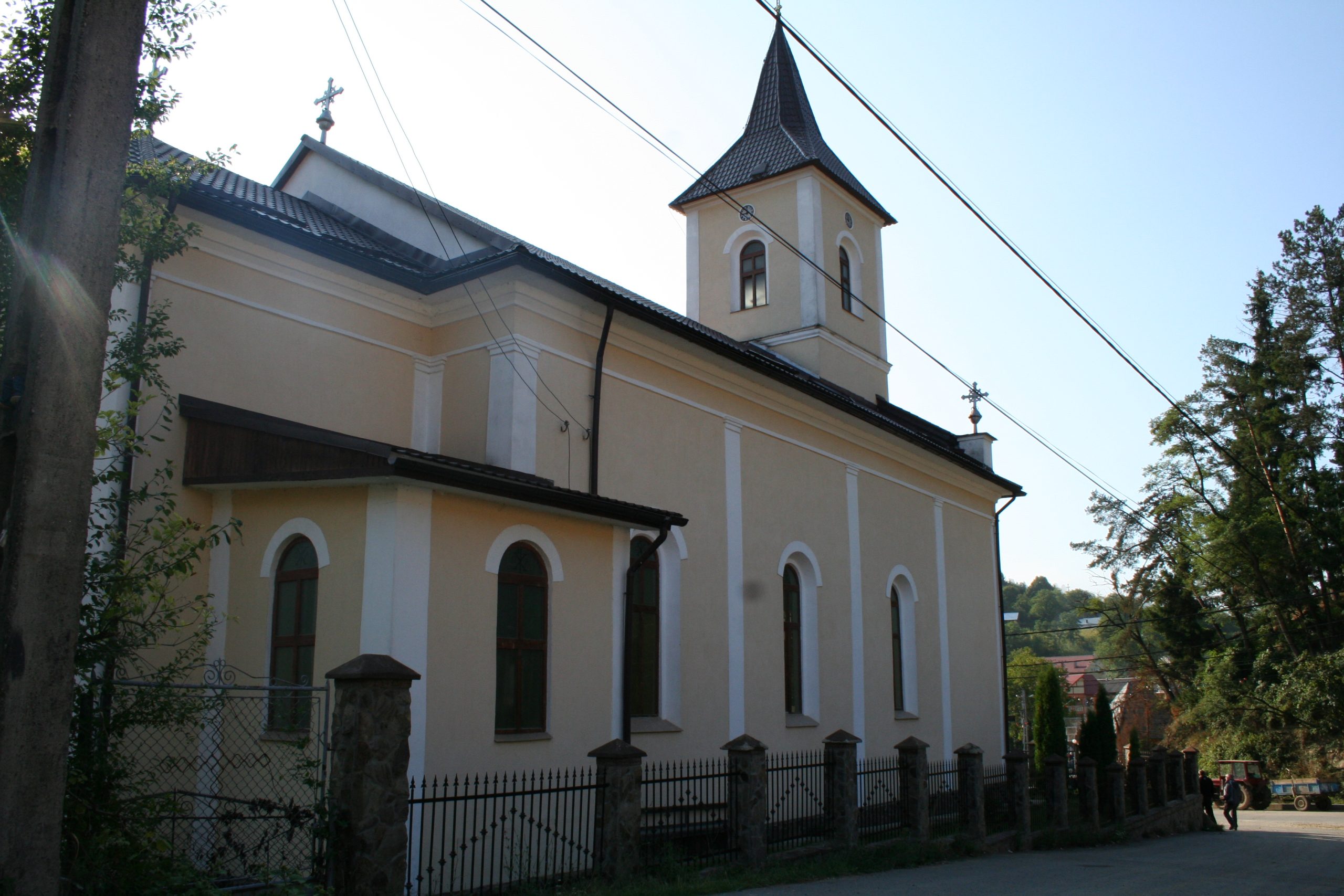Biserica ortodoxă Runcu (4)